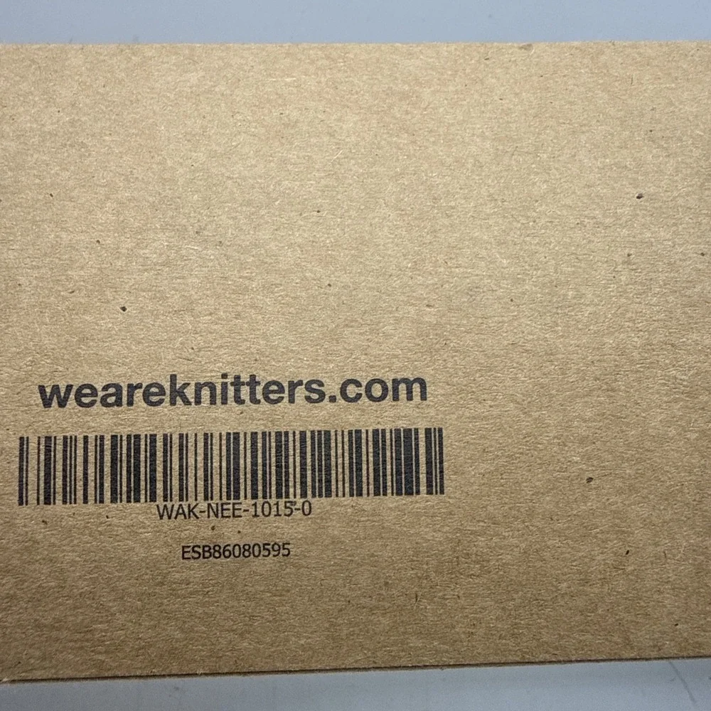 NEW PAIR WE ARE KNITTERS‎ STRAIGHT WOODEN KNITTING NEEDLES SIZE 15mm 14 1/2